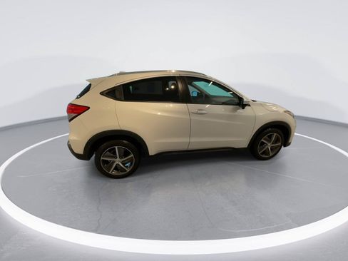 Used 2022 Honda HR-V EX image 9