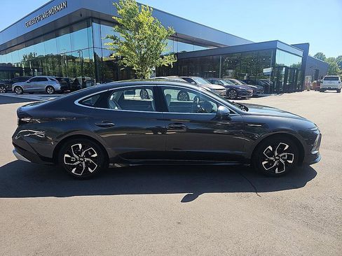 Used 2024 Hyundai Sonata SEL FWD image 4