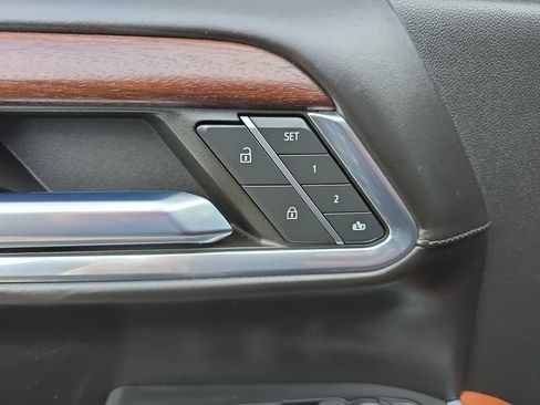 Certified 2024 GMC Sierra 3500 Denali Ultimate image 29