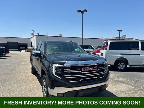 Used 2025 GMC Sierra 1500 SLT RWD image 1