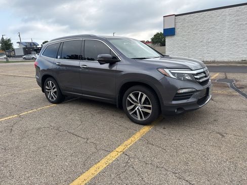 Used 2017 Honda Pilot Touring image 20