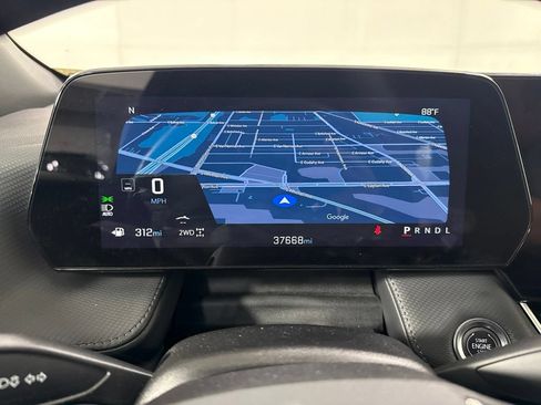 Used 2025 Chevrolet Equinox LT AWD/4WD image 28