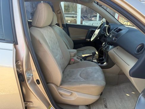 Used 2012 Toyota RAV4 FWD image 13