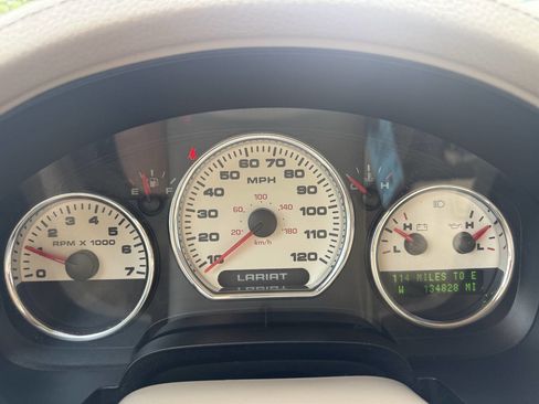 Used 2004 Ford F150 Lariat RWD image 23
