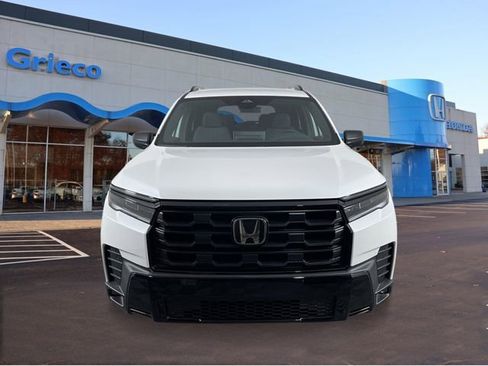 New 2026 Honda Pilot Sport image 8