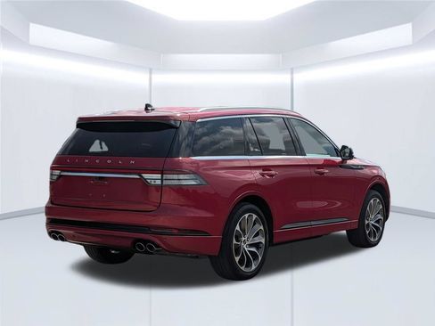 Used 2021 Lincoln Aviator Grand Touring w/ Elements Package Plus AWD/4WD image 5
