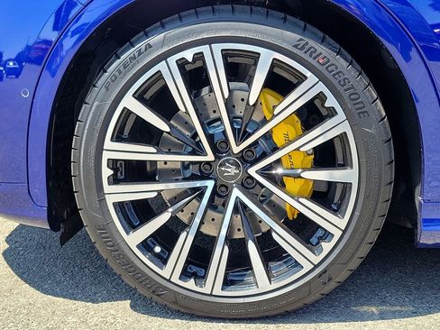 New 2024 Maserati Grecale Trofeo image 3