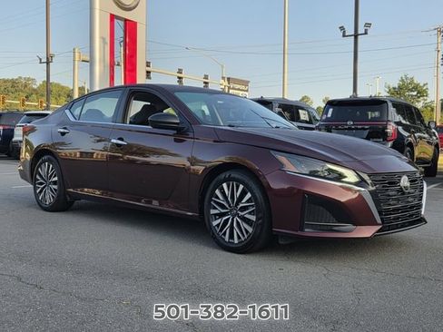 Certified 2025 Nissan Altima 2.5 SV FWD image 7