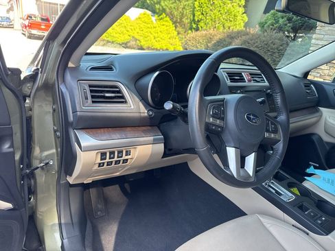 Used 2017 Subaru Outback 2.5i Limited AWD/4WD image 10