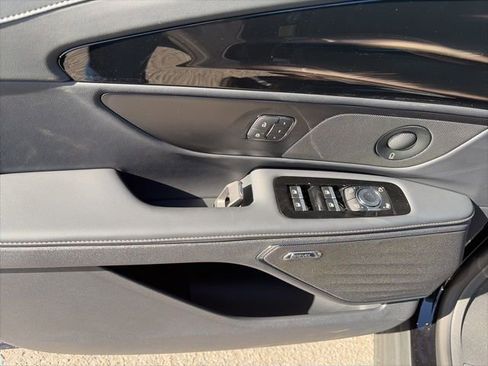 New 2026 Lincoln Nautilus Reserve AWD/4WD image 17