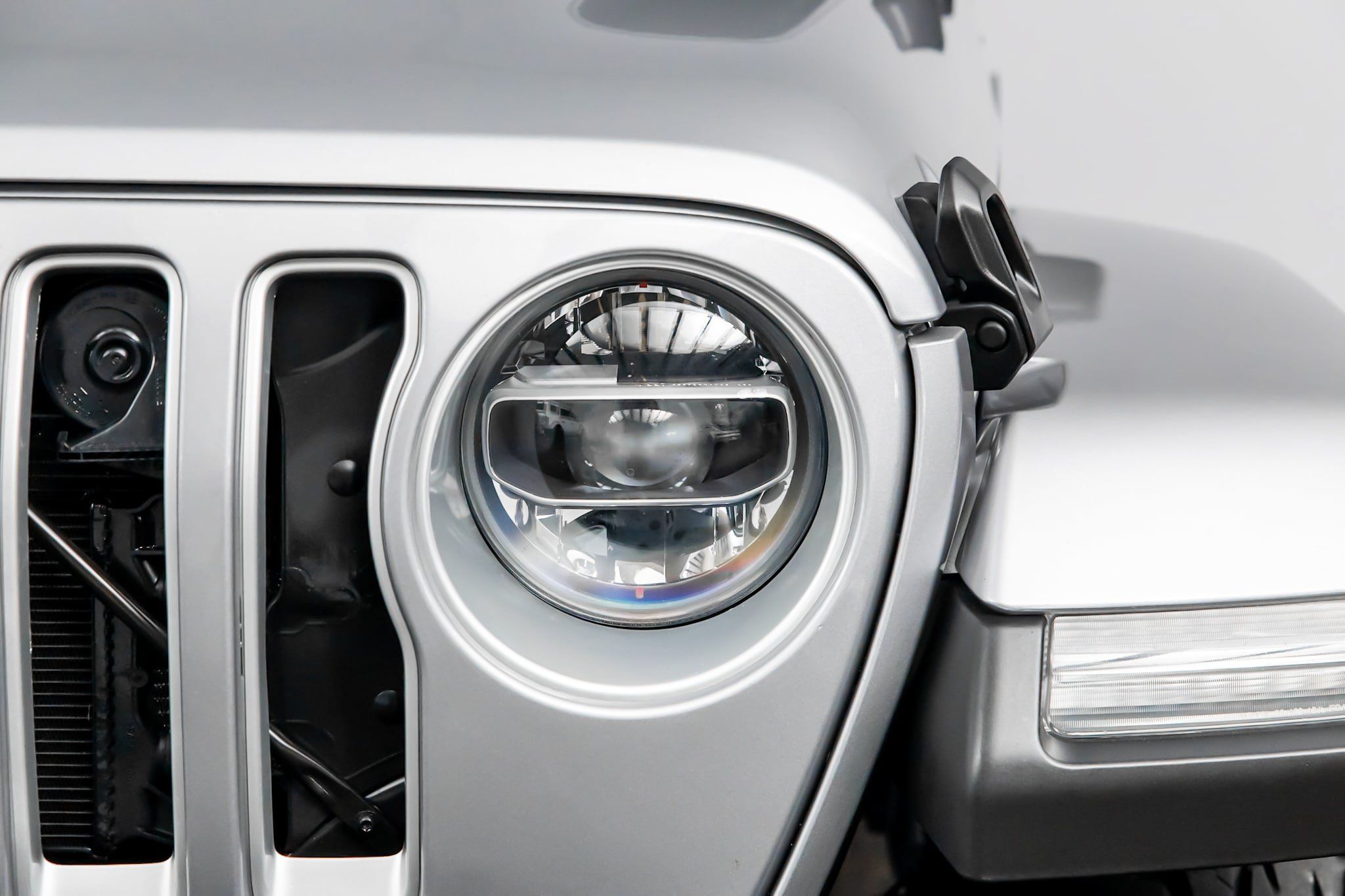 Used 2021 Jeep Wrangler Unlimited Sahara AWD/4WD image 5