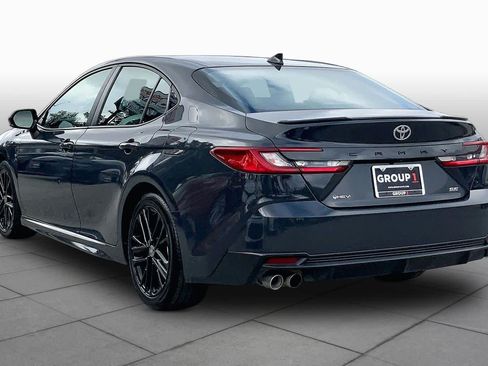 Used 2025 Toyota Camry SE FWD image 12