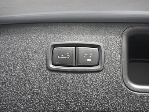 Used 2022 Porsche Macan image 59