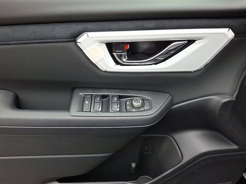 New 2025 Subaru Forester Limited image 9