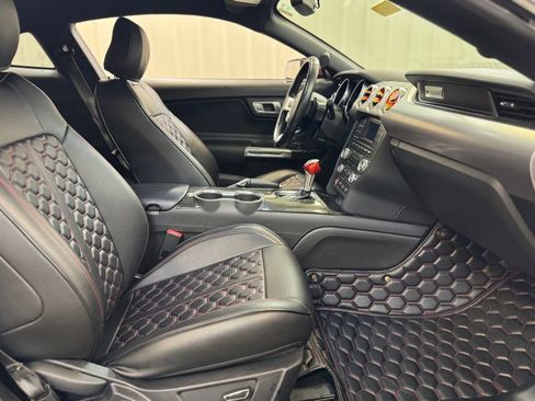 Used 2018 Ford Mustang GT RWD image 26