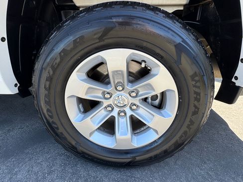 Used 2022 RAM 1500 Laramie image 10