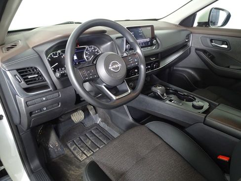 Used 2023 Nissan Rogue SV image 17