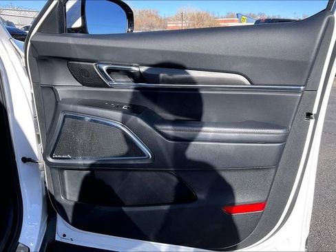 Used 2024 Kia Telluride SX Prestige X-Line image 19