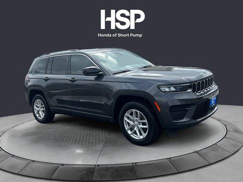 Used 2023 Jeep Grand Cherokee Laredo w/ Trailer Tow Prep Group (B) AWD/4WD image 7