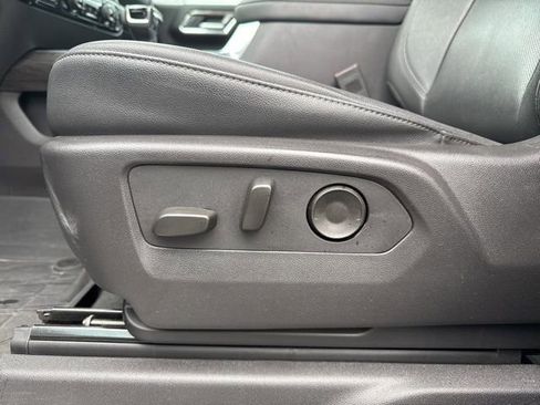 Used 2024 Chevrolet Silverado 1500 LTZ w/ Technology Package image 28