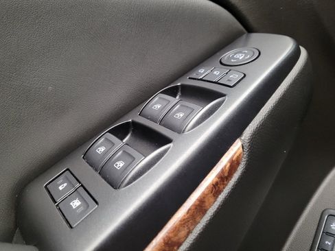 Used 2017 Chevrolet Tahoe Premier AWD/4WD image 27