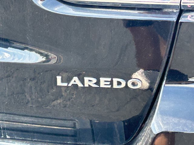 Used 2021 Jeep Grand Cherokee Laredo AWD/4WD image 4