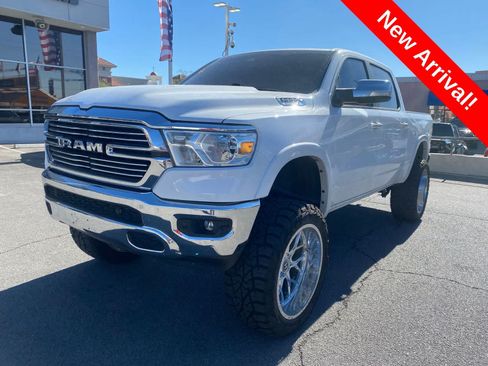 Used 2022 RAM 1500 Laramie AWD/4WD image 1