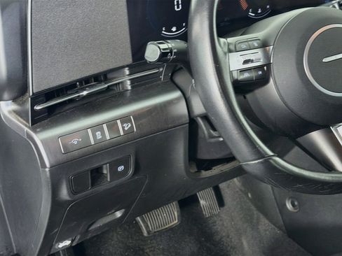 Used 2025 Hyundai Kona SEL FWD image 17