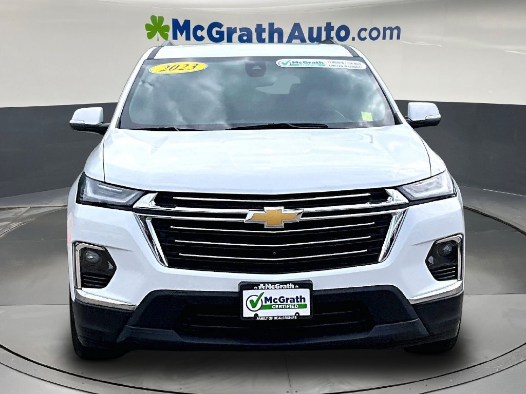 Used 2023 Chevrolet Traverse LT w/ LT Premium Package AWD/4WD image 2