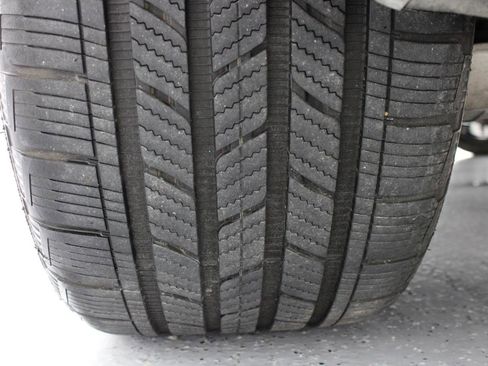 Used 2019 Porsche Cayenne image 93