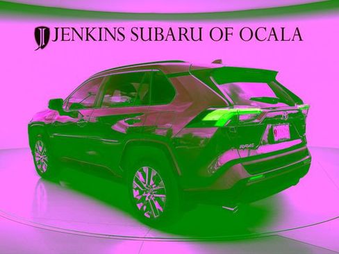 Used 2021 Toyota RAV4 XLE Premium FWD image 5