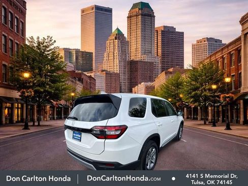 Certified 2025 Honda Pilot EX-L image 4