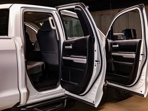 Used 2017 Toyota Tundra SR5 image 26