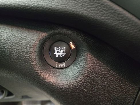 Used 2022 Jeep Cherokee Trailhawk w/ Comfort/Convenience Group image 24