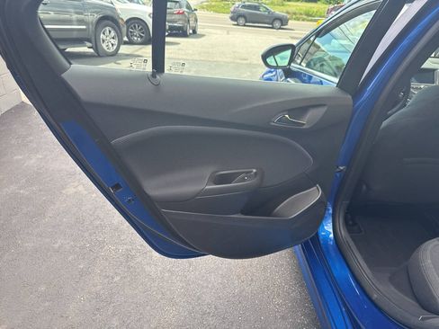 Used 2016 Chevrolet Cruze LT w/ Convenience Package FWD image 17