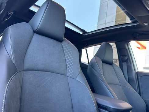 New 2026 Toyota C-HR AWD/4WD image 18