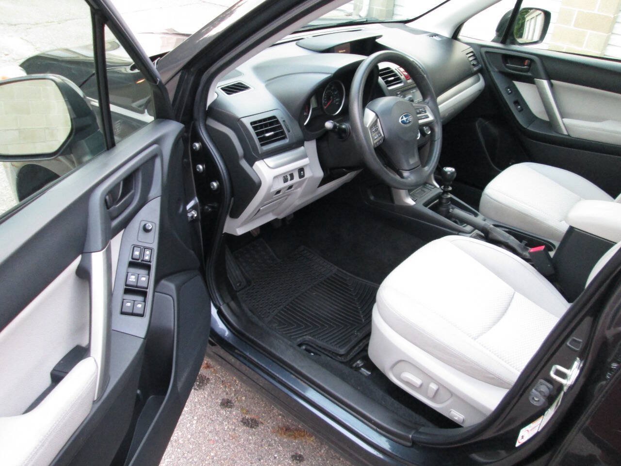 Used 2015 Subaru Forester 2.5i Premium AWD/4WD image 14
