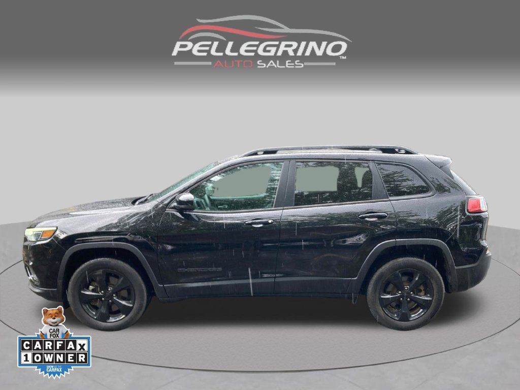 Used 2023 Jeep Cherokee Altitude Lux w/ Elite Group AWD/4WD image 3