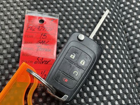 Used 2015 GMC Terrain SLE FWD image 26
