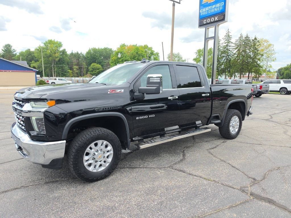 Used 2022 Chevrolet Silverado 2500 LTZ w/ LTZ Plus Package AWD/4WD image 3