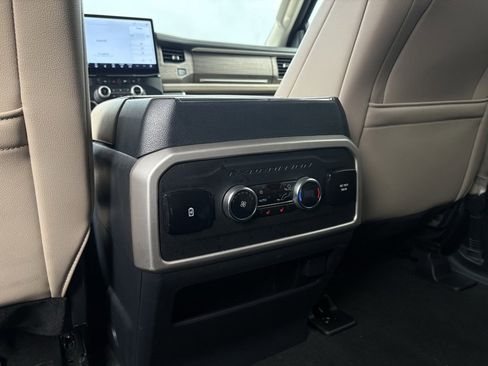 Used 2024 Ford Expedition Max Limited image 26
