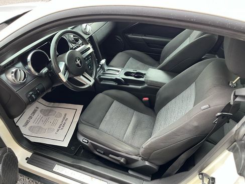 Used 2008 Ford Mustang Premium image 18