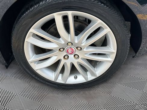 Used 2016 Jaguar XF Prestige RWD image 35