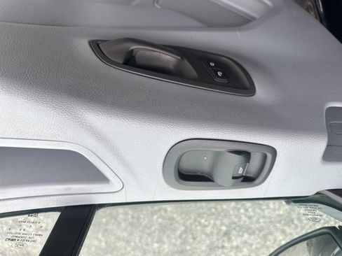 Used 2018 Ford Transit 150 XL image 18