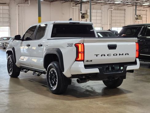 Used 2024 Toyota Tacoma TRD Off-Road AWD/4WD image 11