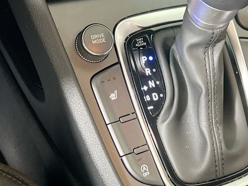 Used 2023 Hyundai Kona Limited image 20