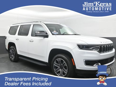 Used 2024 Jeep Wagoneer Series II w/ Flexible Seating Group RWD image 1