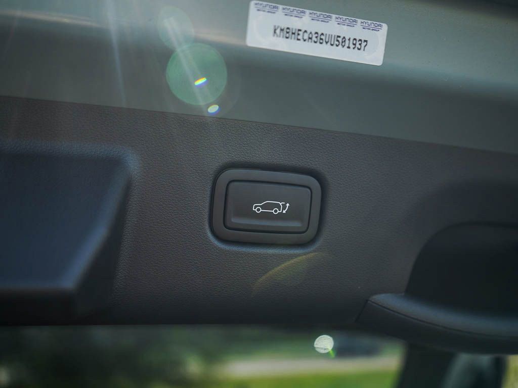 New 2027 Hyundai Kona Limited AWD/4WD image 9