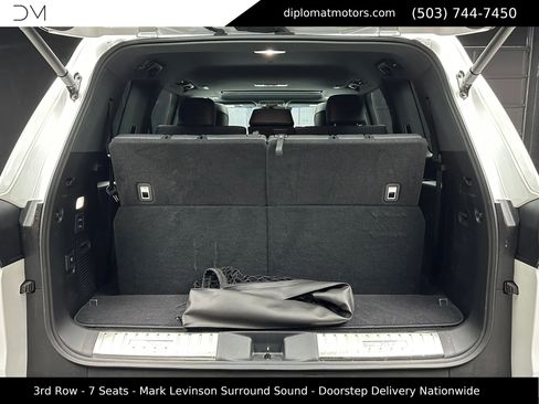 Used 2024 Lexus LX 600 4WD w/ Interior Upgrade Package image 47