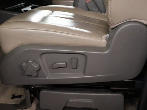 Used 2017 Nissan NV 3500 SL image 12